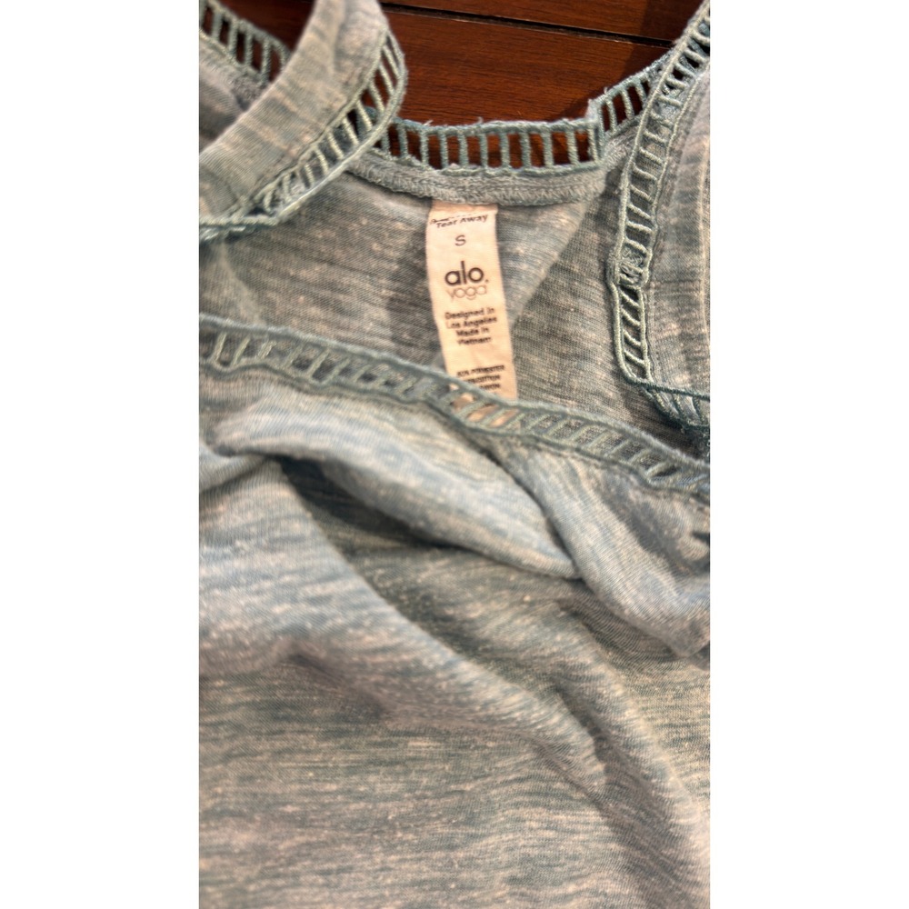 Alo Yoga Light Blue Heathered Ladder Stitch Crop Tank Top Small - Picture 3 of 16